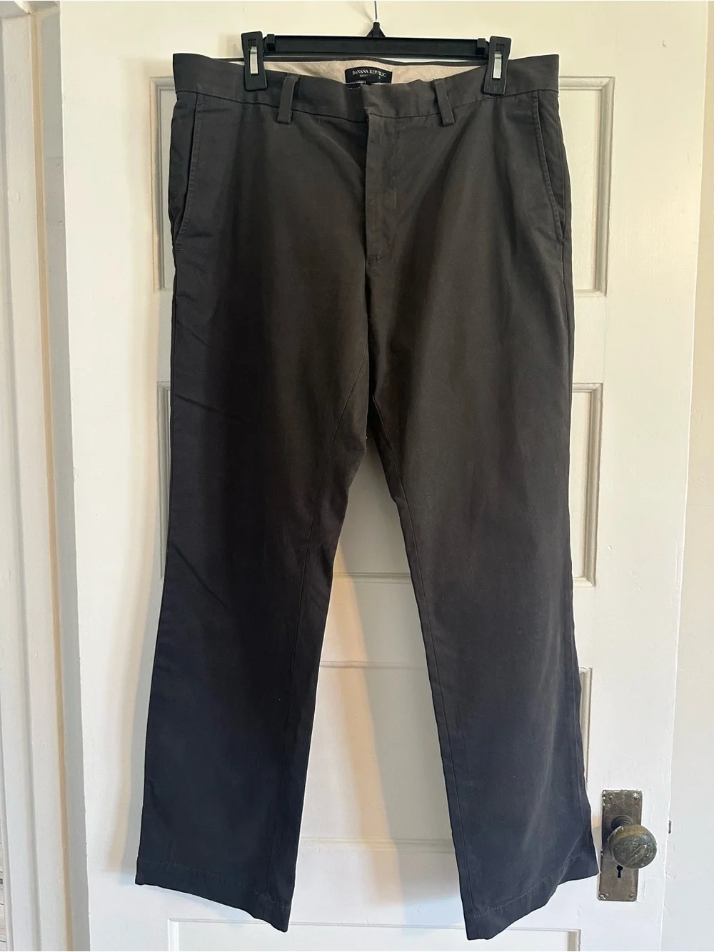 Banana Republic Emerson Gray Straight-Leg Chinos 33x30